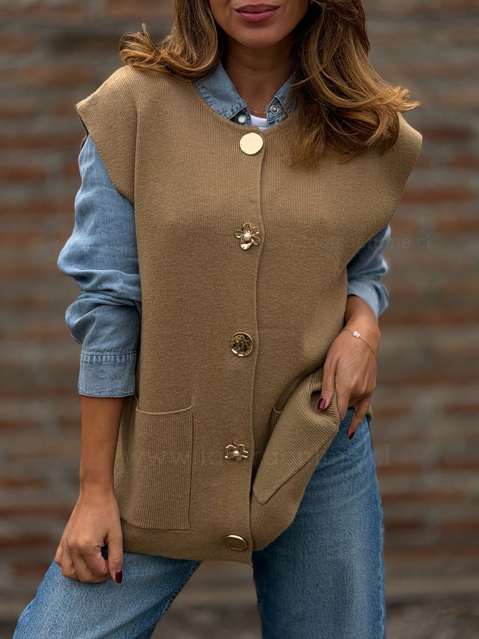 Sin mangas botones Golden camel