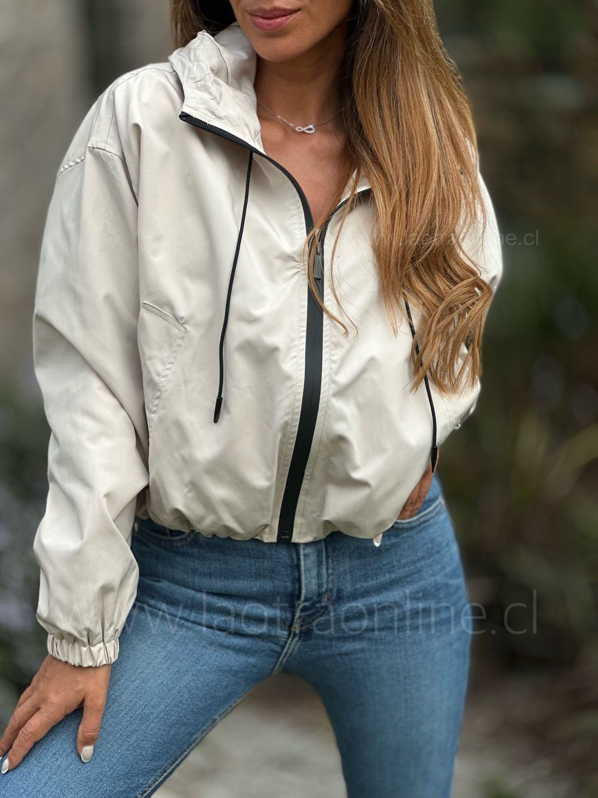 Cortaviento Almaguer beige