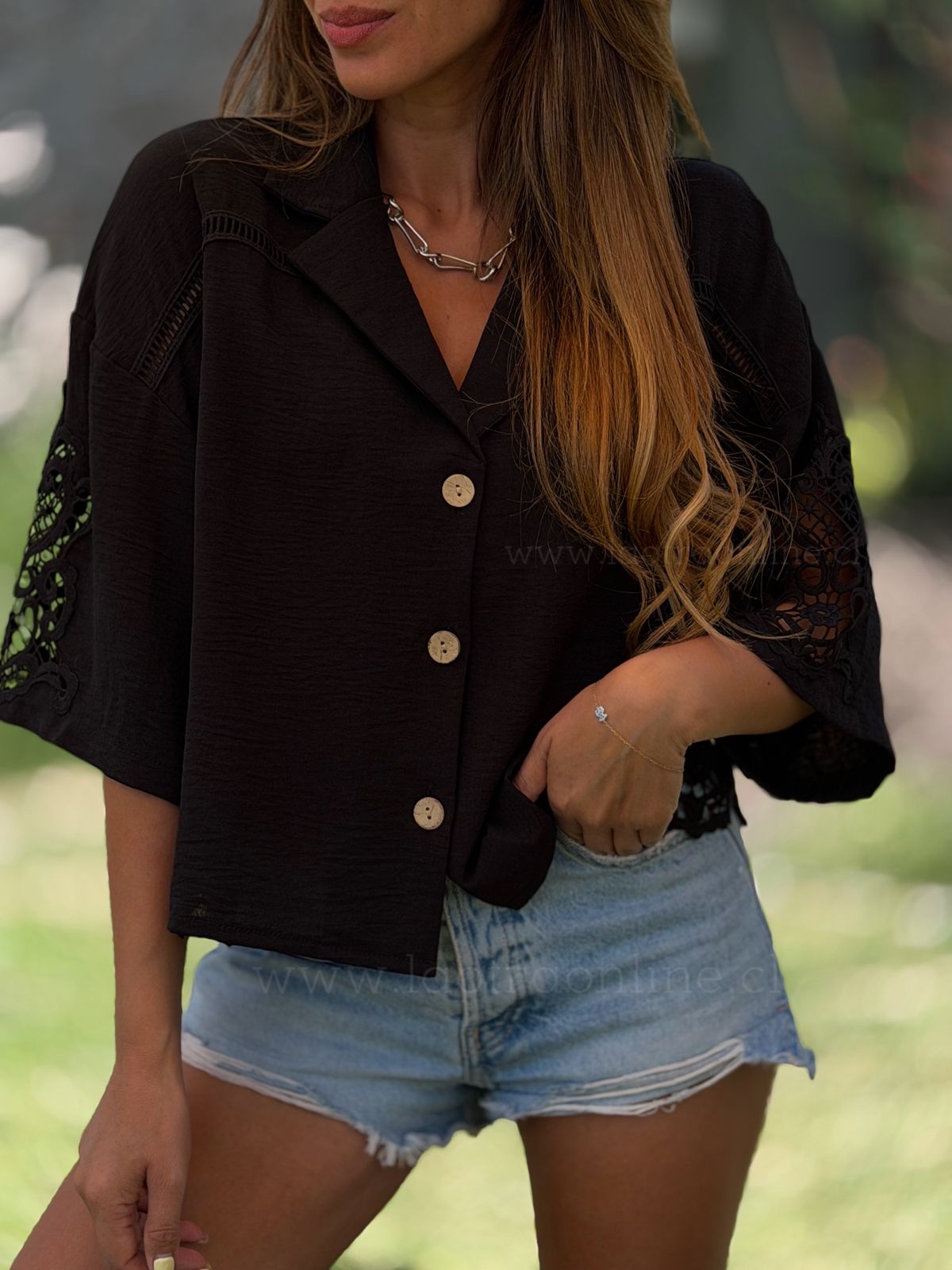 Blusa Preciosa bordada negro