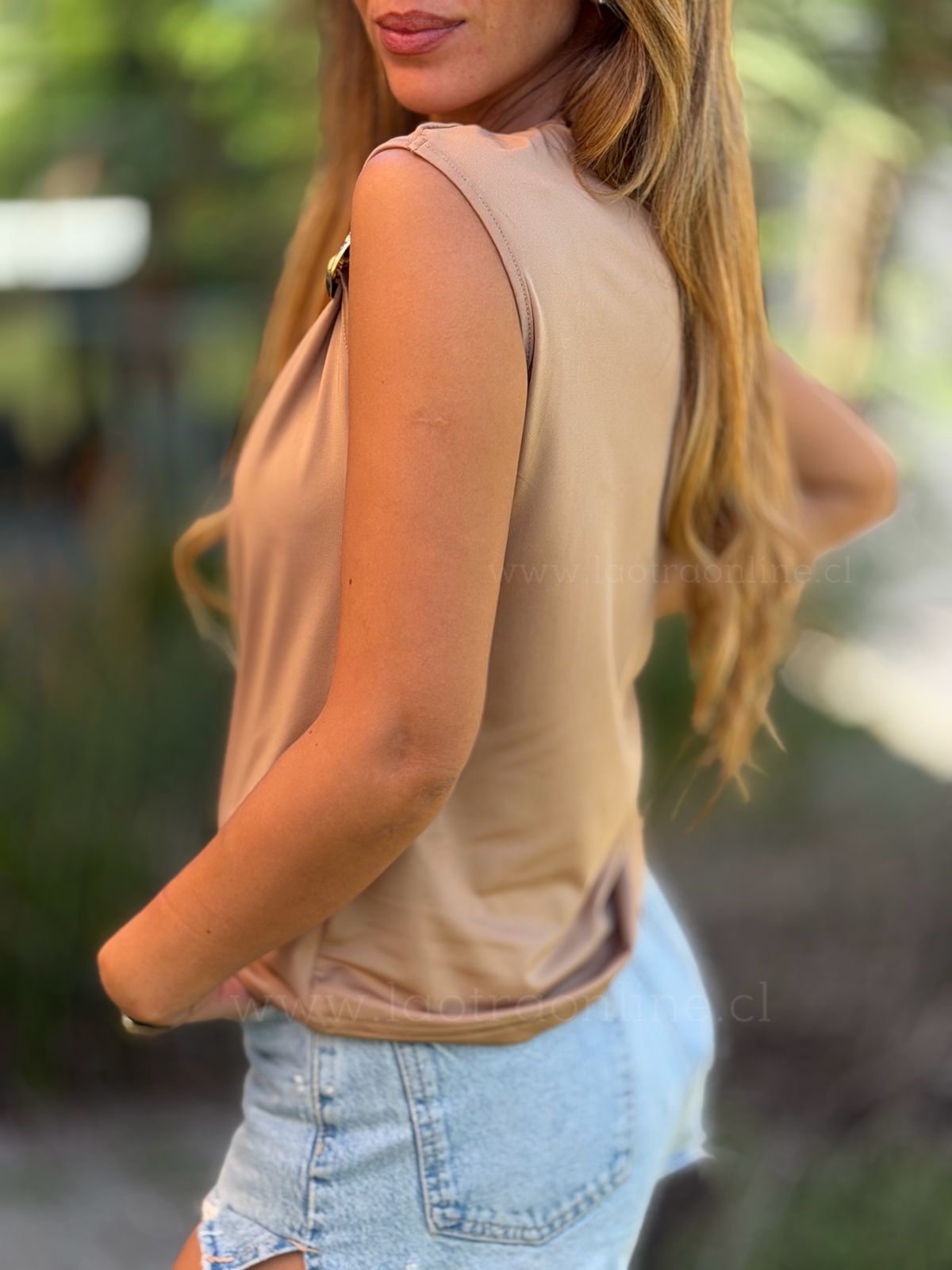 Polera New York camel