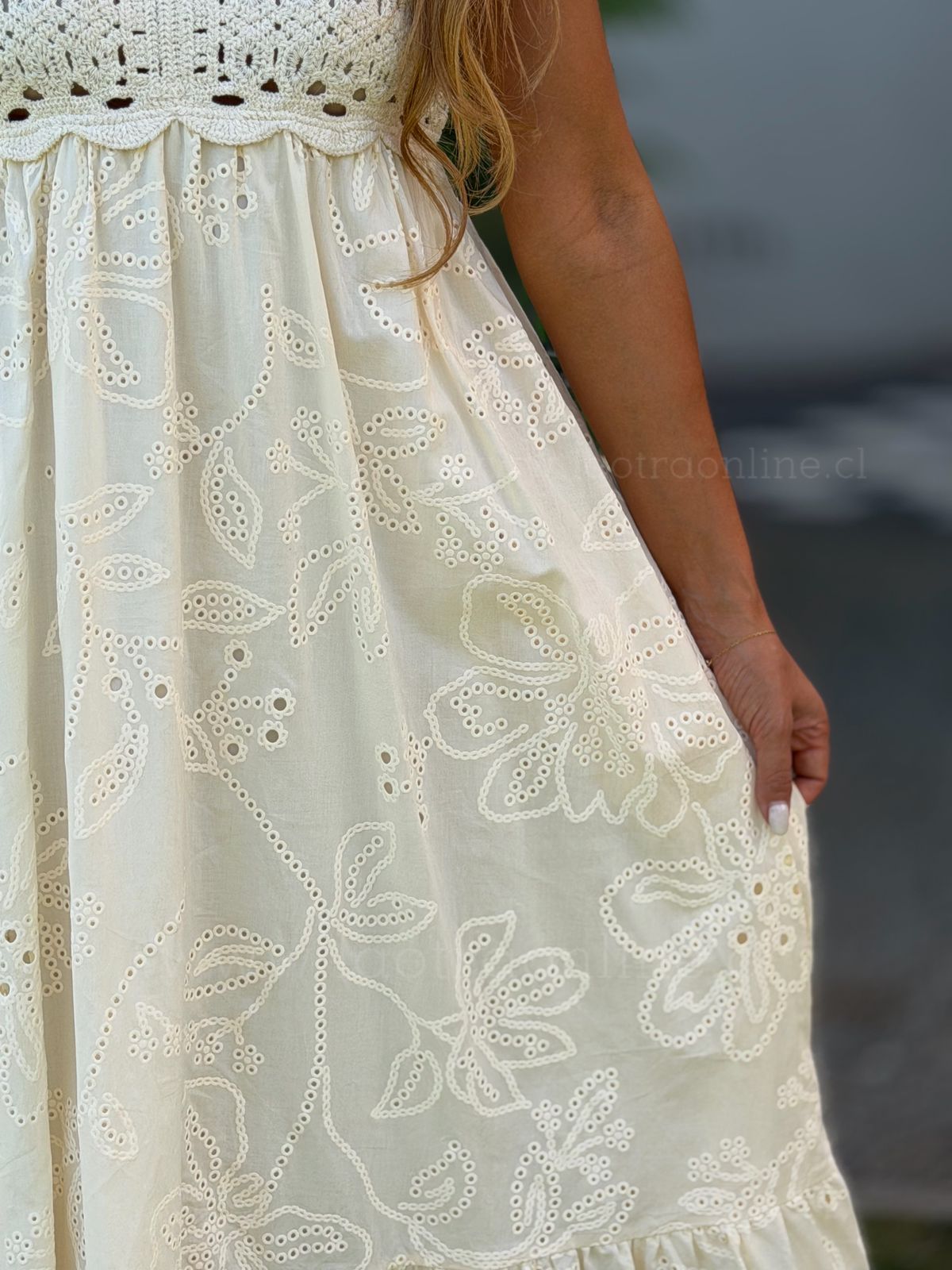 Vestido Broderie crema