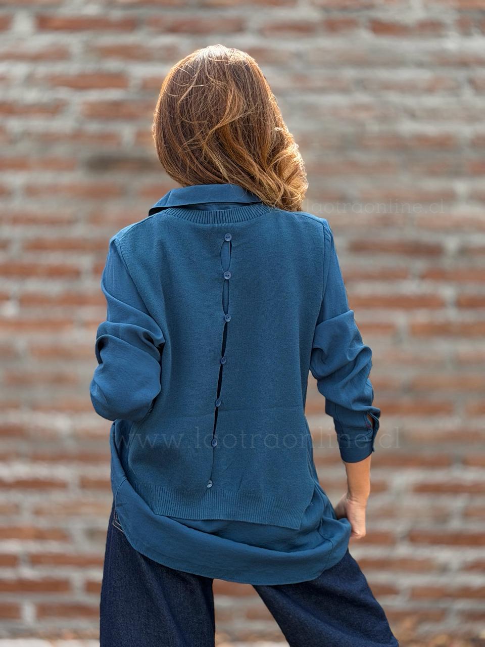 Sweater con blusa mentirosa petróleo
