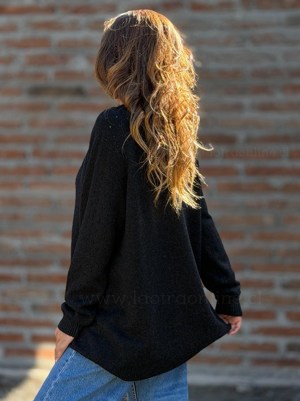 Sweater manga frutilla negro